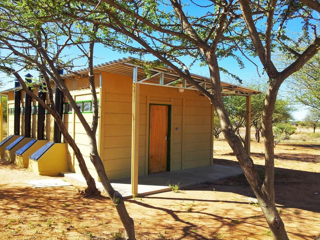 Ovita Wildlife Restcamp Okazize الغرفة الصورة