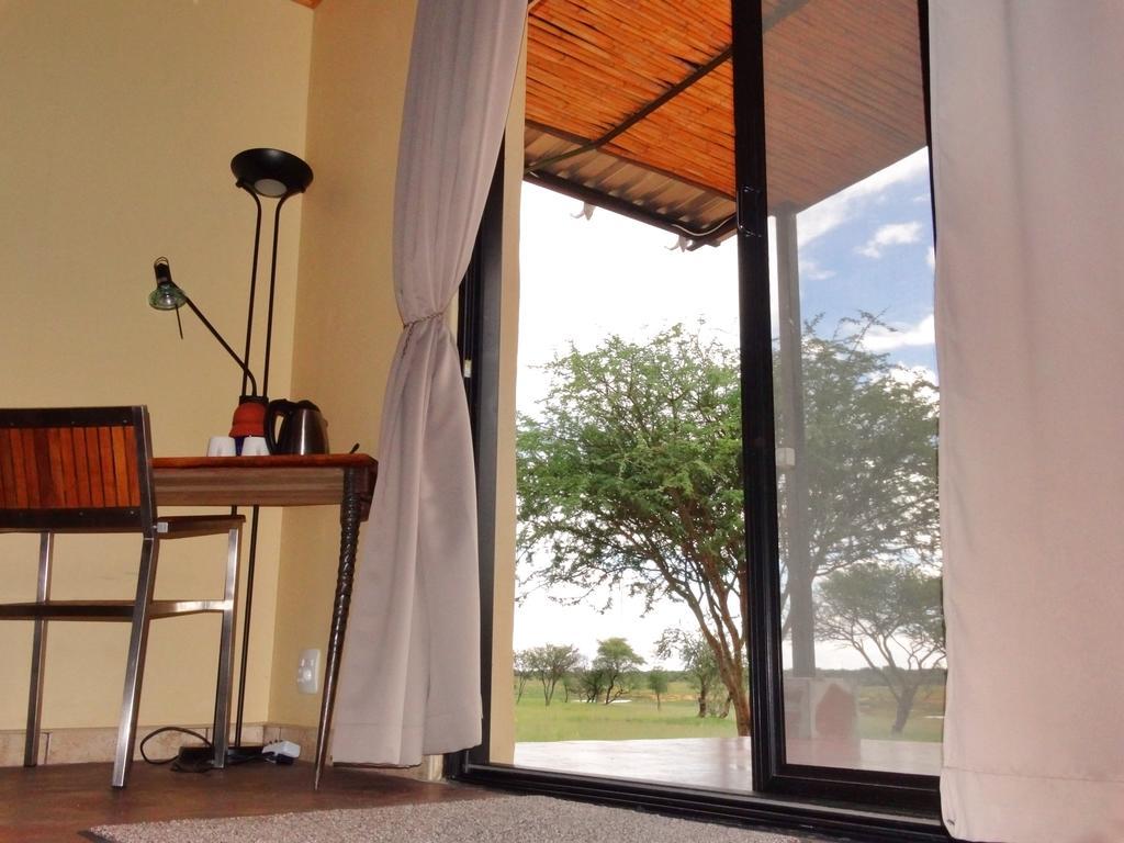 Ovita Wildlife Restcamp Okazize الغرفة الصورة